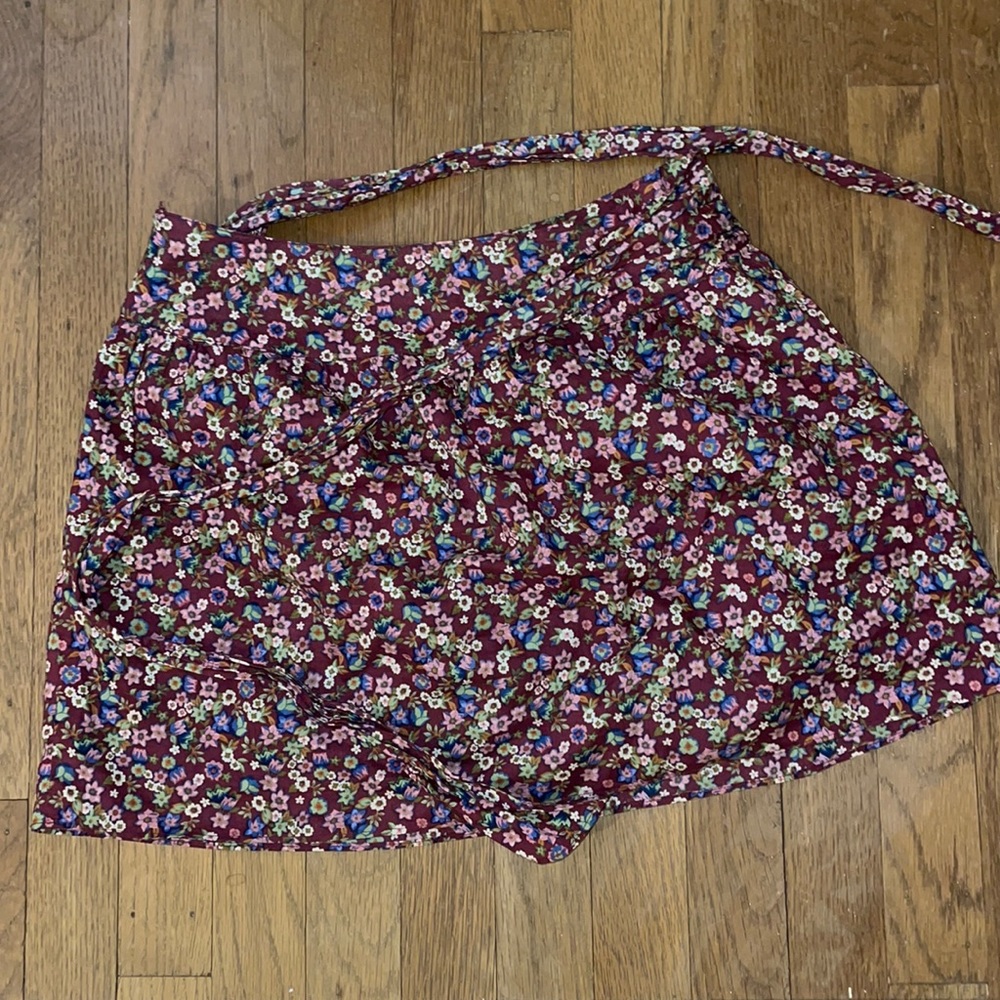Vintage floral mini-skirt, size 24